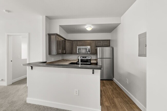 2 Bed 2 Bath DEN 347 floor plan